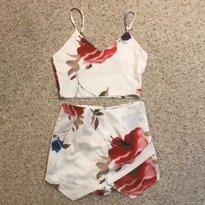 Two piece shorts and top floral